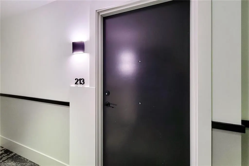 600 North Service Road, #213