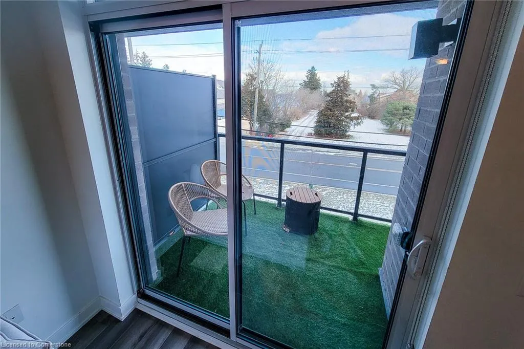 600 North Service Road, #213