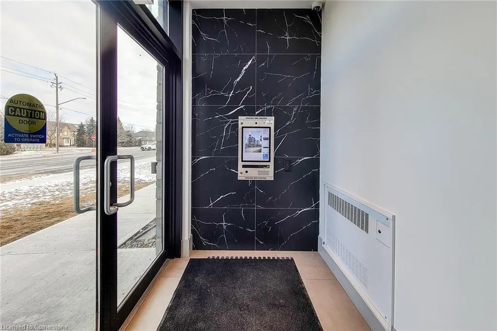 600 North Service Road, #213