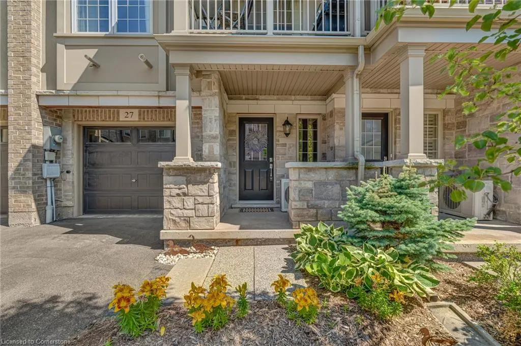 215 Dundas Street E, #27