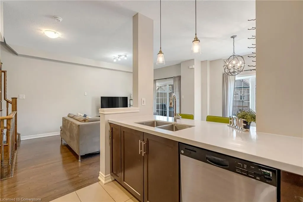 215 Dundas Street E, #27