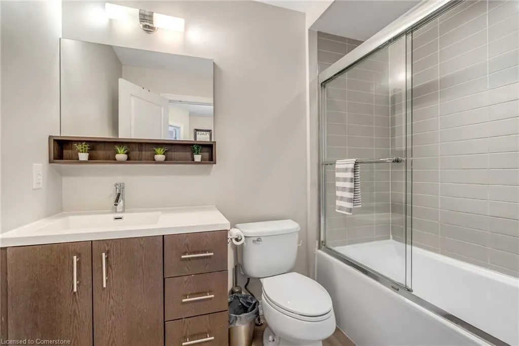 215 Dundas Street E, #27