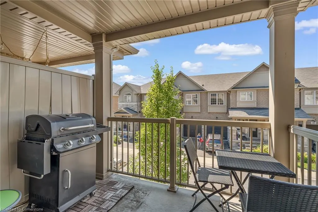 215 Dundas Street E, #27