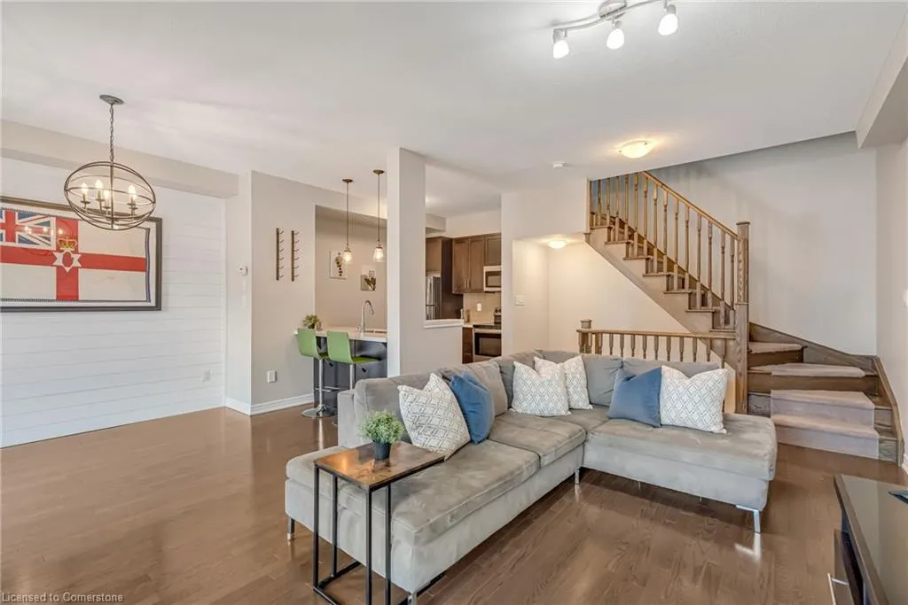 215 Dundas Street E, #27