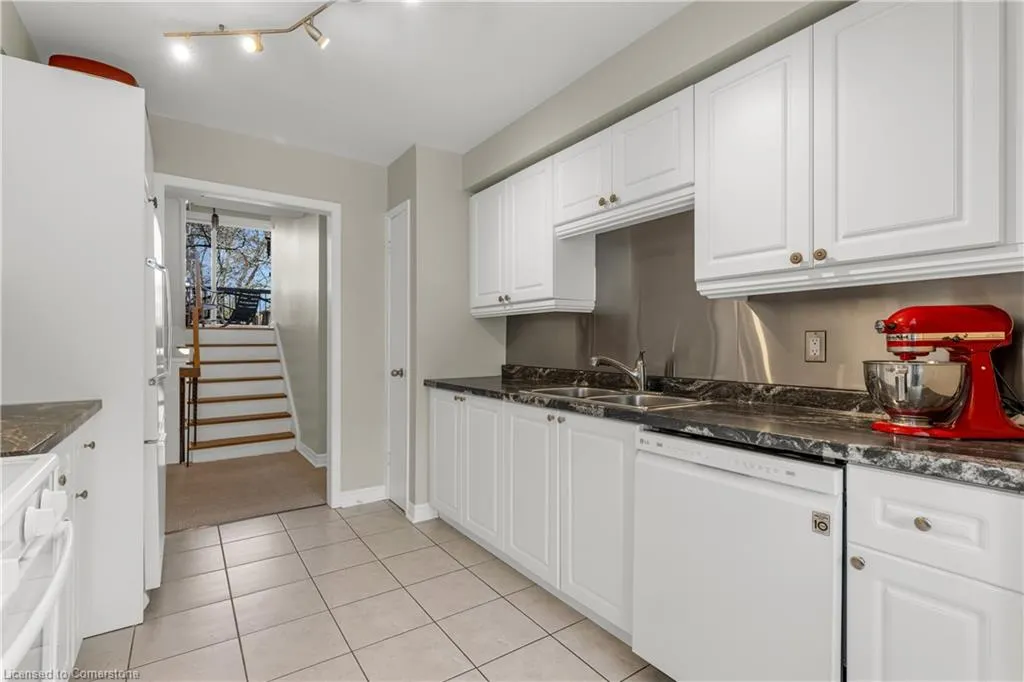 1310 Hampton Street, #19
