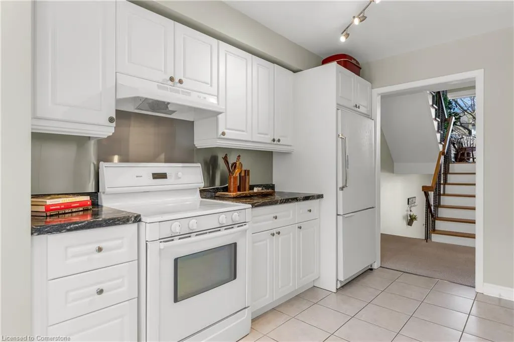 1310 Hampton Street, #19