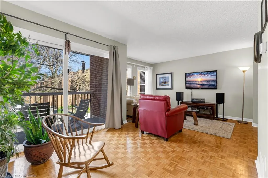 1310 Hampton Street, #19