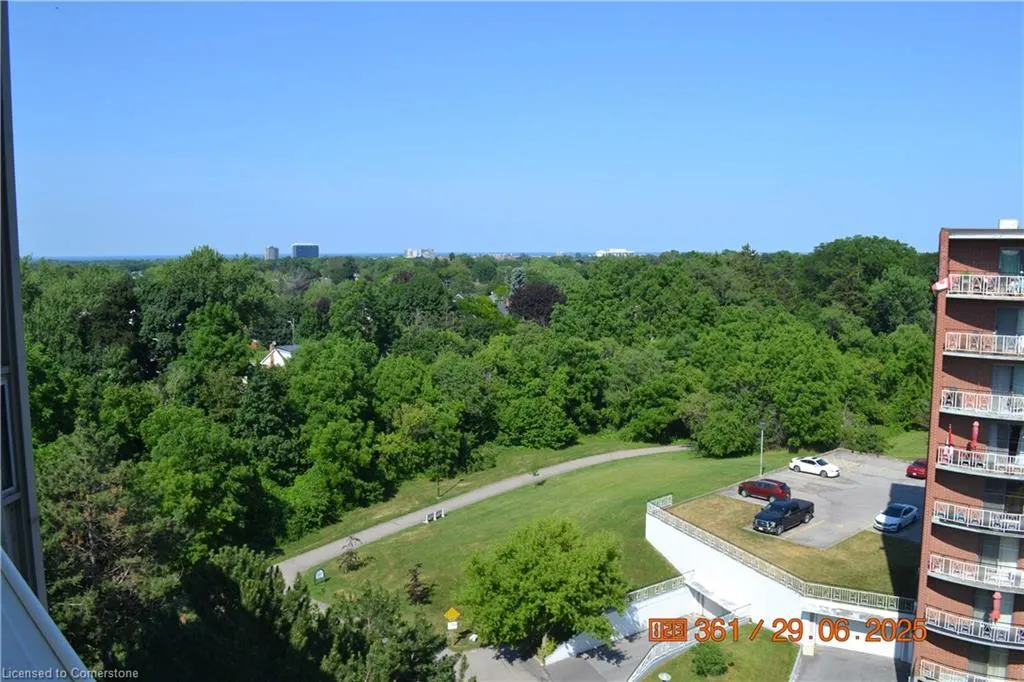 8 Village Green Boulevard, #811