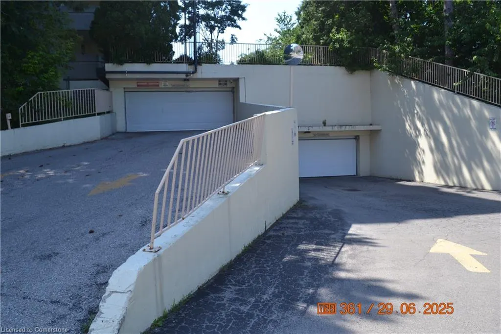 8 Village Green Boulevard, #811