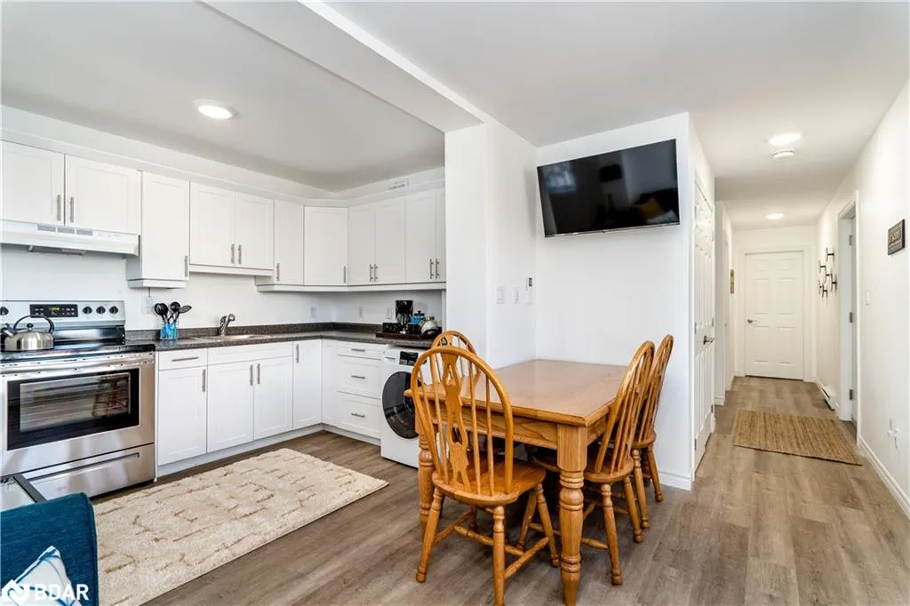 99 Colborne Street W, #C