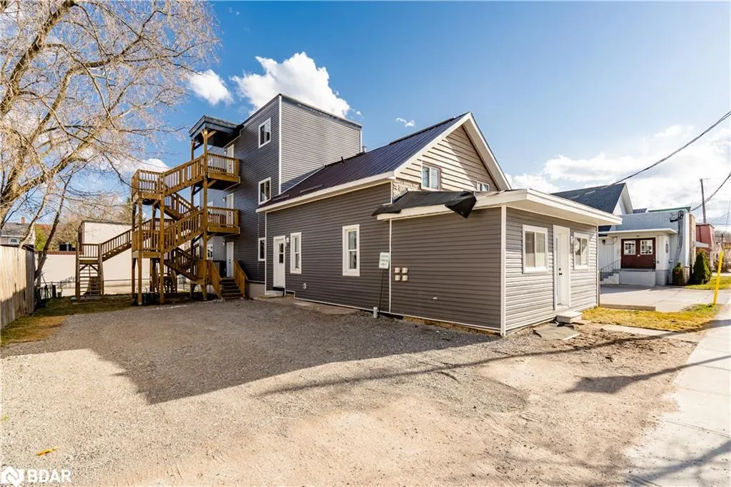 99 Colborne Street W, #C