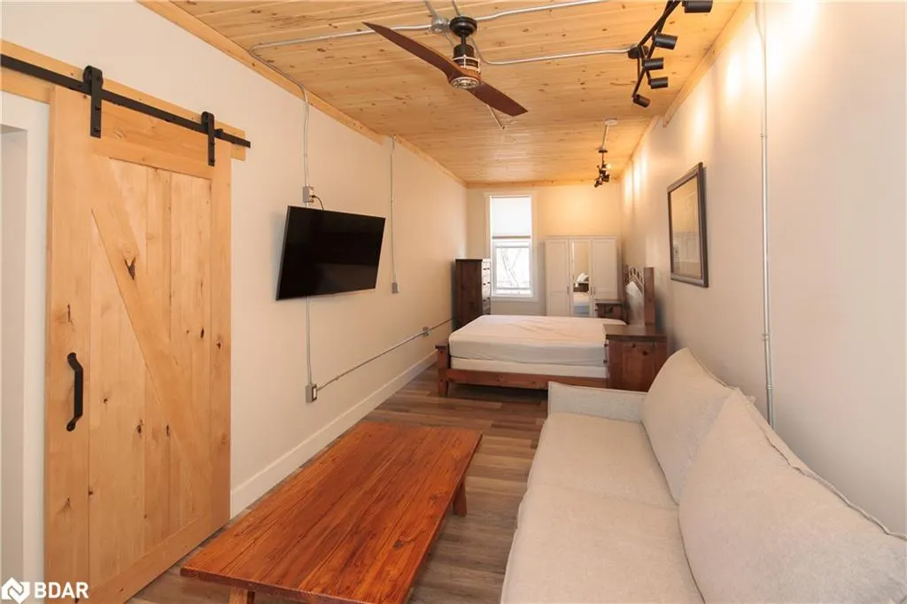 19 Peter Street, #2