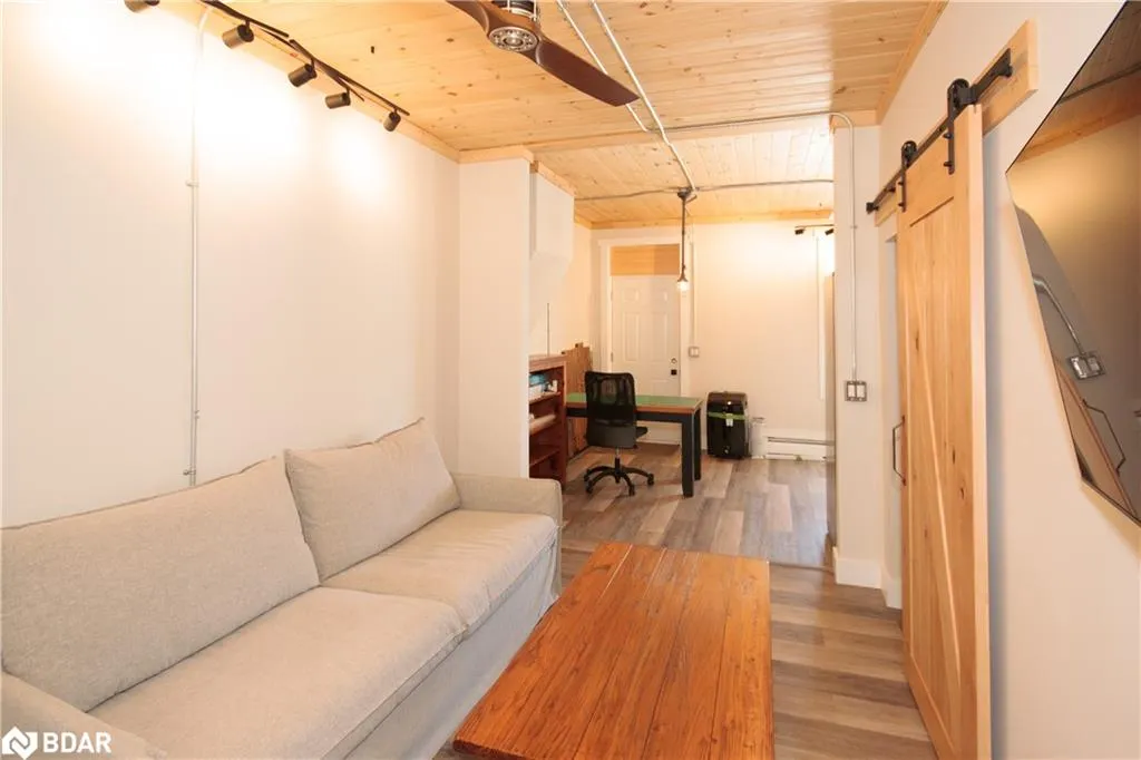19 Peter Street, #2