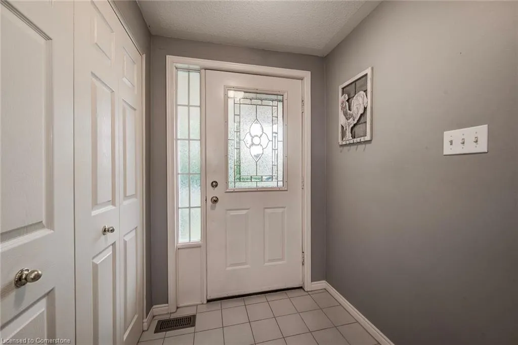 33 Summit Crescent