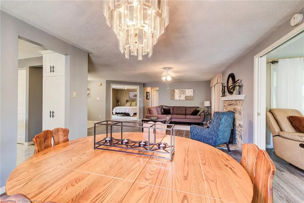 33 Summit Crescent