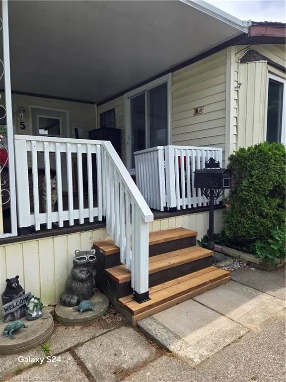 2490 Governors Road, #5 Pondview