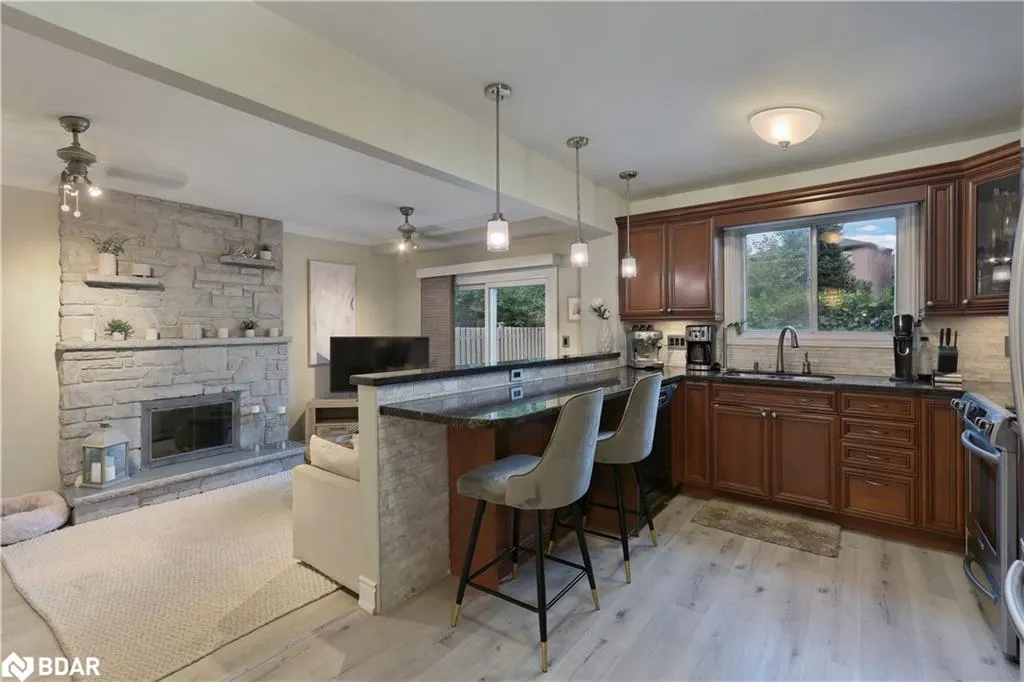 4320 Shelby Crescent