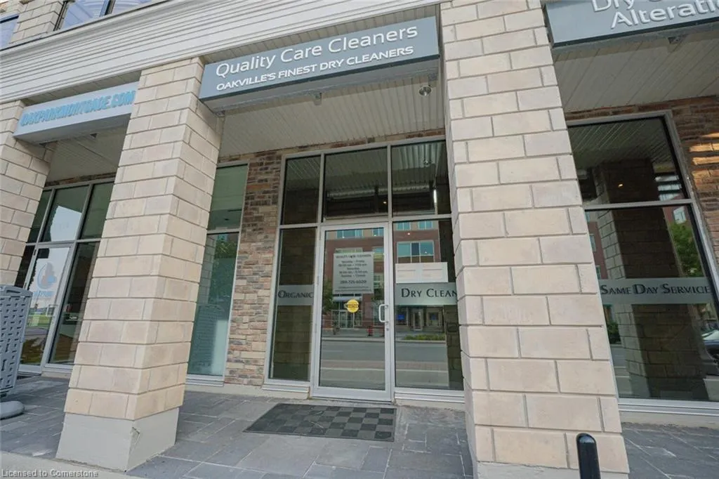 216 Oak Park Boulevard, #113