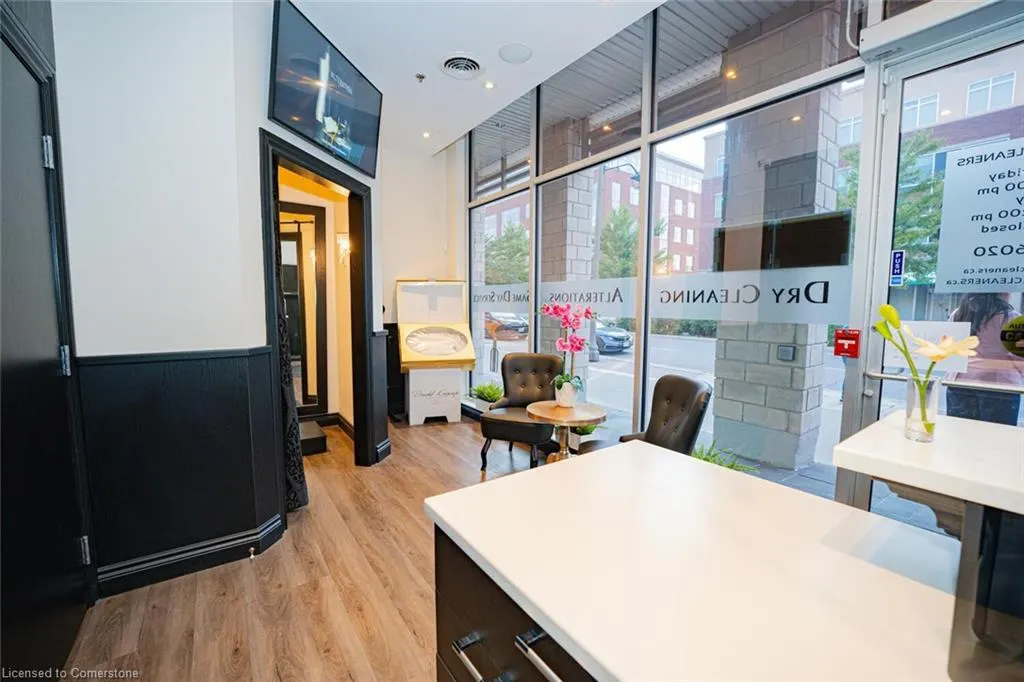216 Oak Park Boulevard, #113