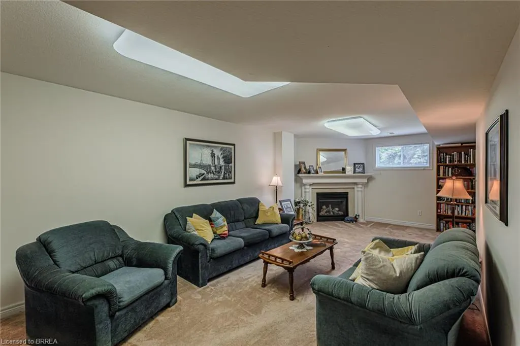 26 Cobblestone Drive
