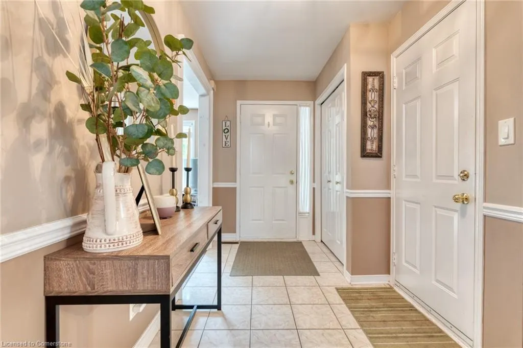 13 Loneoak Crescent