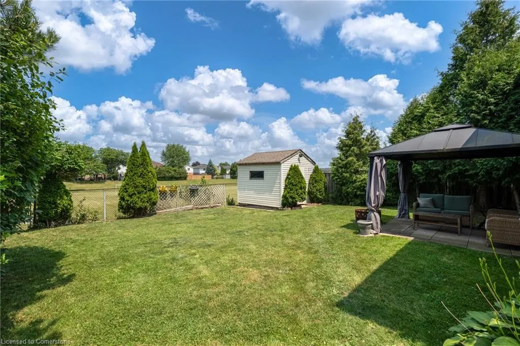 13 Loneoak Crescent