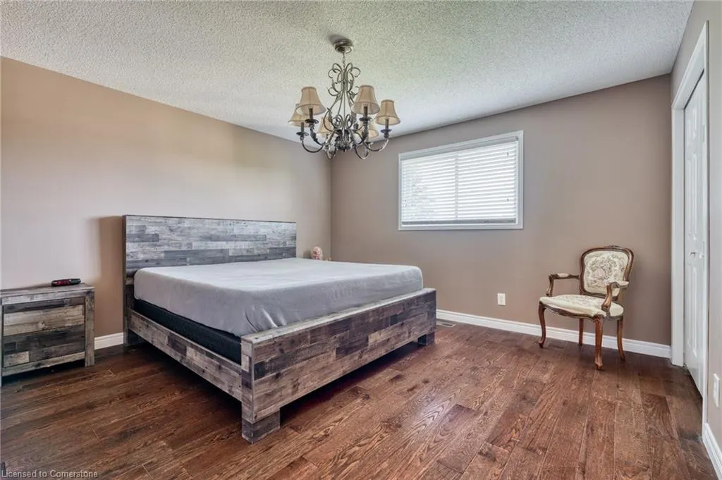 13 Loneoak Crescent