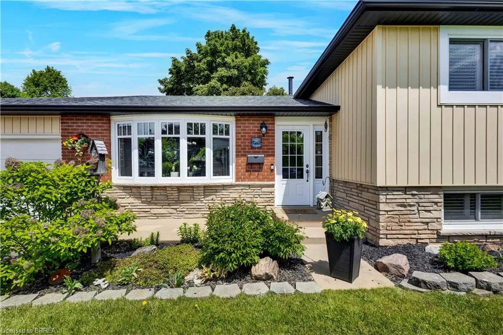 18 Clover Court