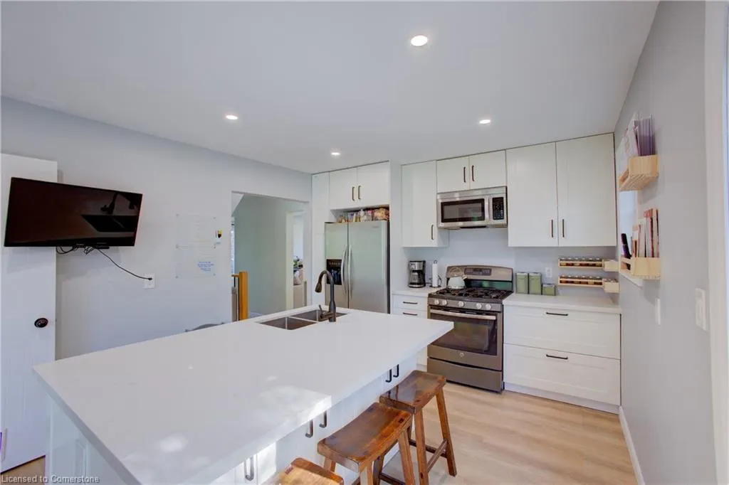 765 Woodhill Drive