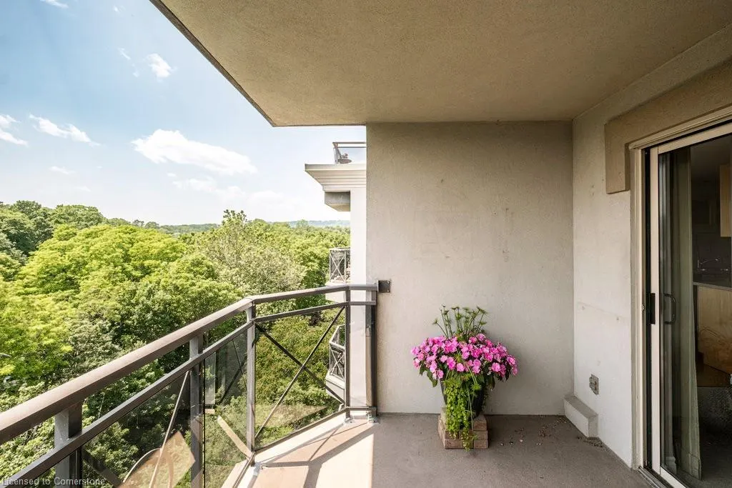 2000 Creekside Drive, #805