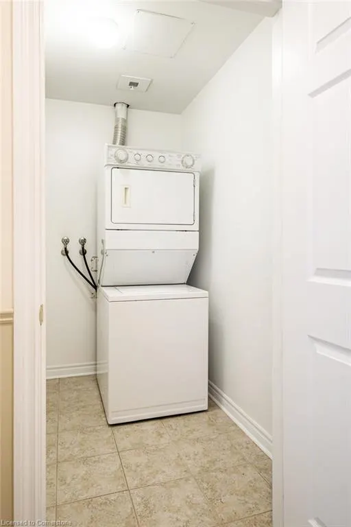 2000 Creekside Drive, #805