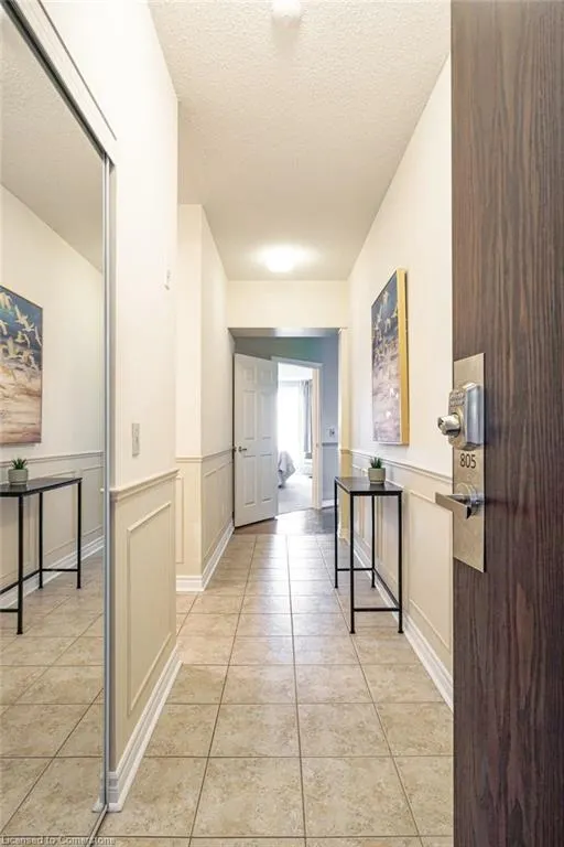 2000 Creekside Drive, #805