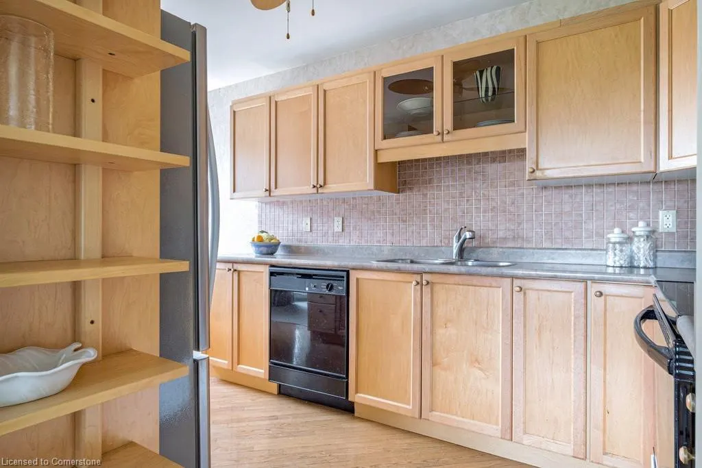 2000 Creekside Drive, #805