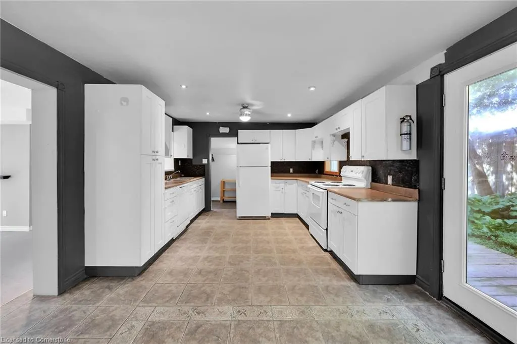 126 Mountain Road