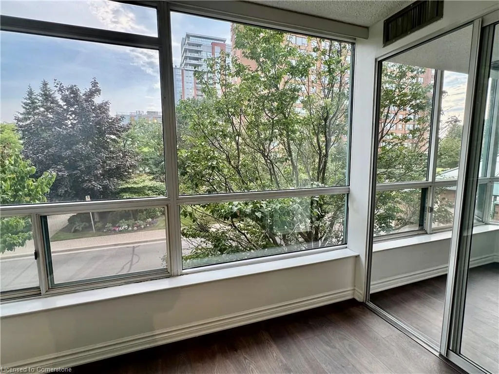 1276 Maple Crossing Boulevard, #203