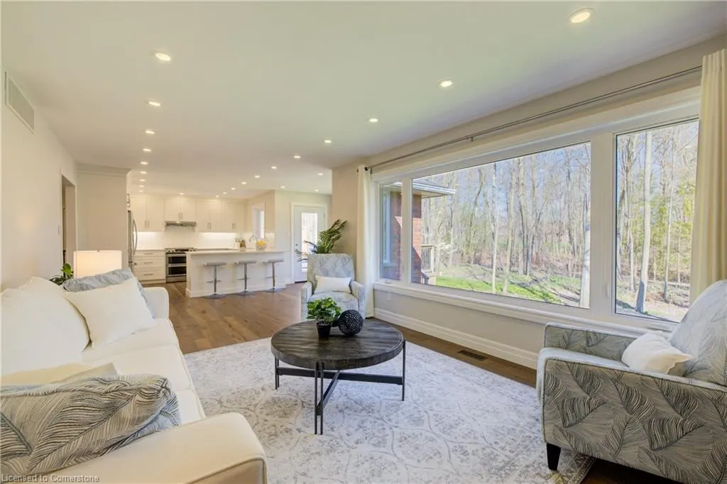 439 Northlake Drive