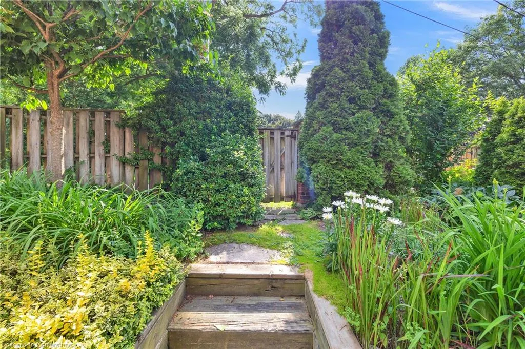 405 Glasgow Street, #3