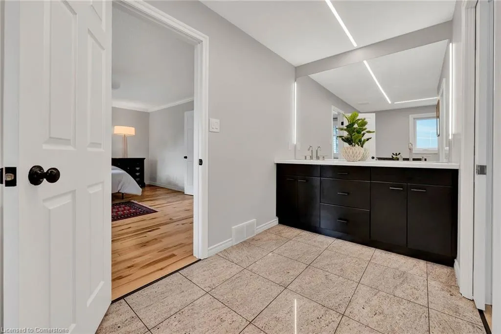 405 Glasgow Street, #3