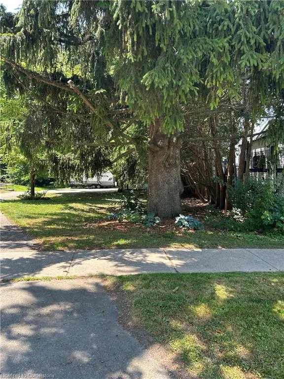 33 Islington Avenue