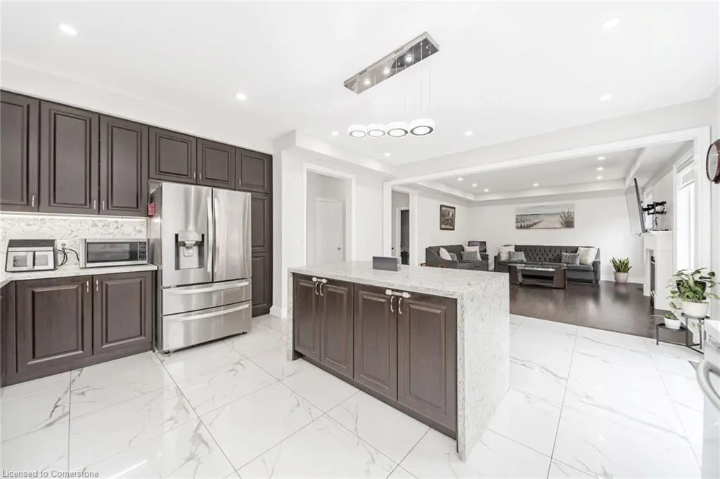 1531 Mendelson Heights