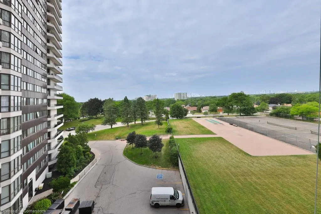1333 Bloor Street, #606