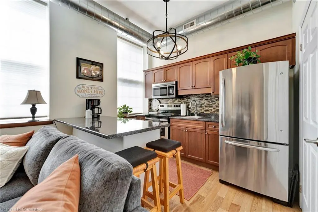 140 West River Road, #301