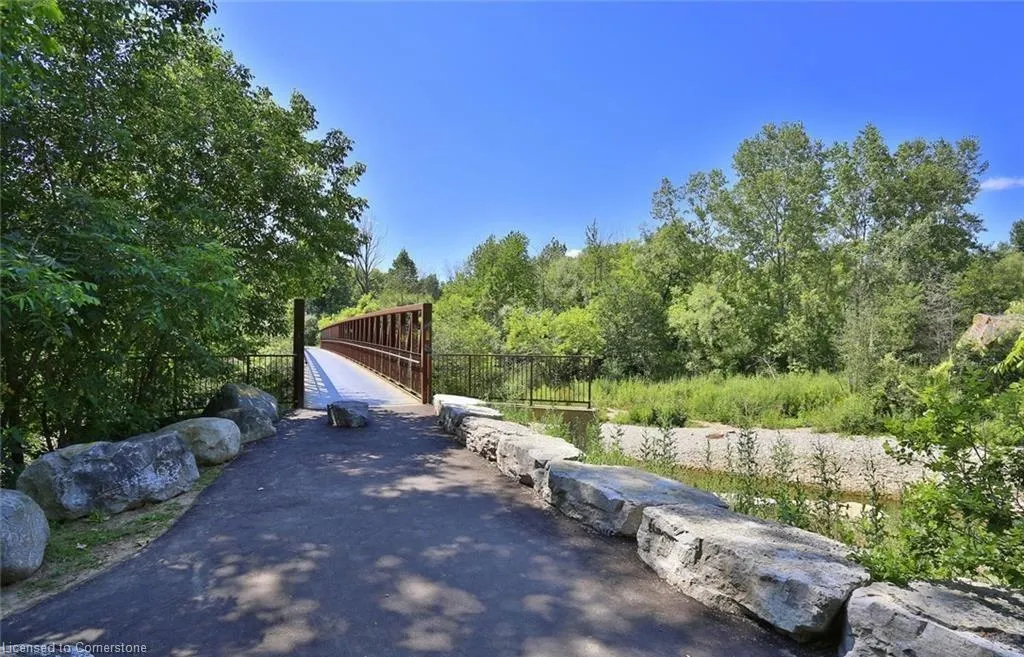 140 West River Road, #301