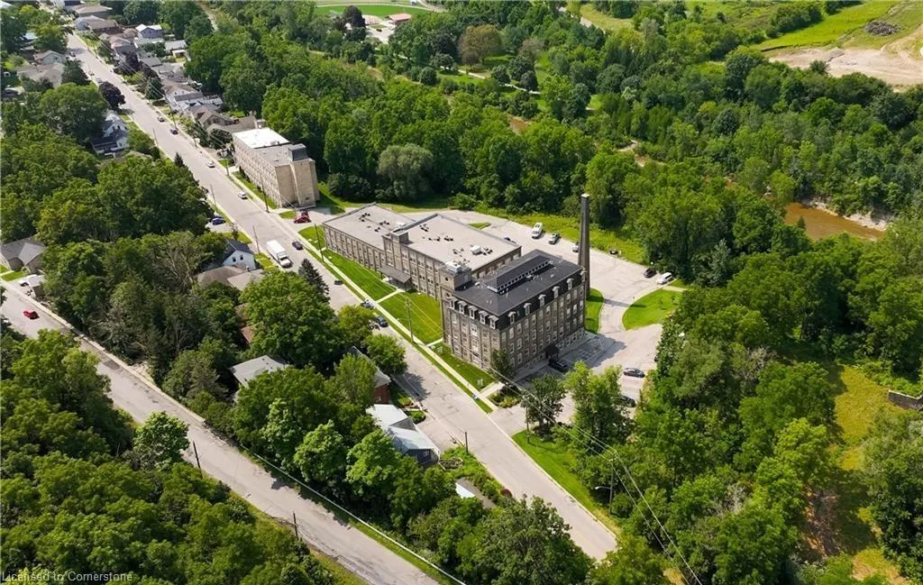 140 West River Road, #301