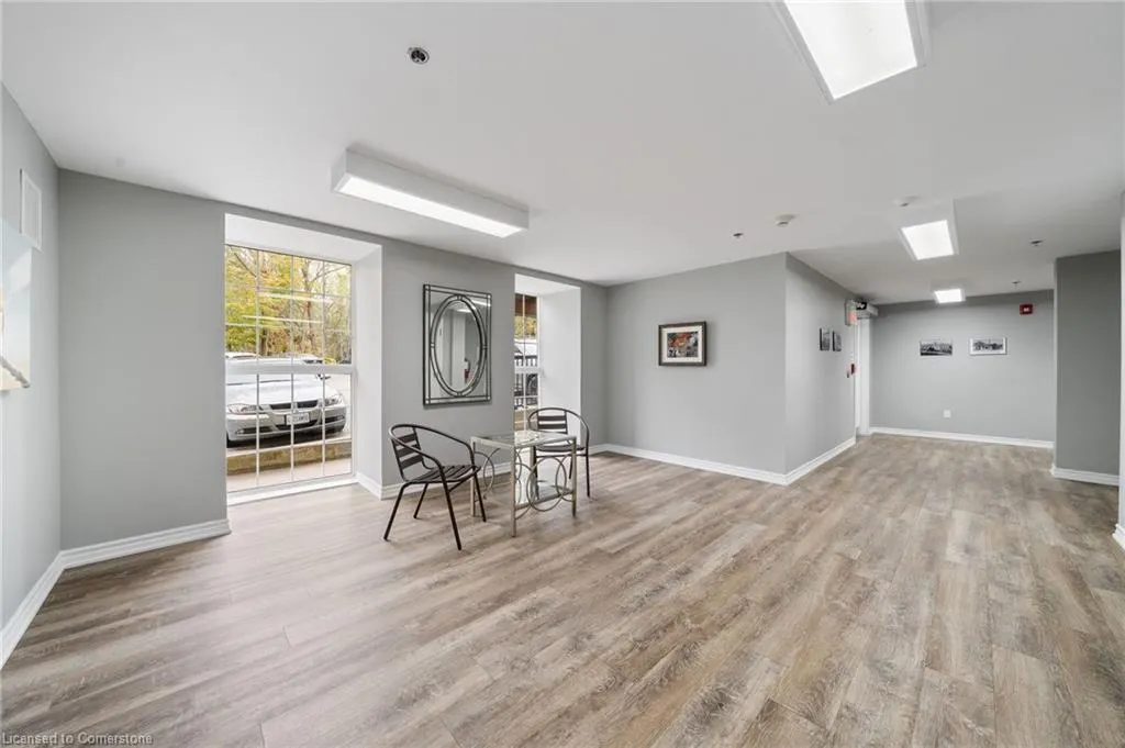 140 West River Road, #301