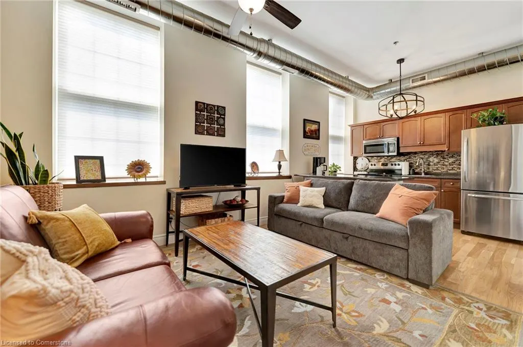 140 West River Road, #301