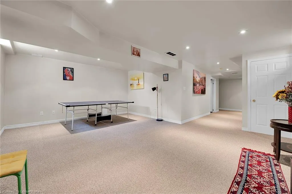 4 Spartan Court