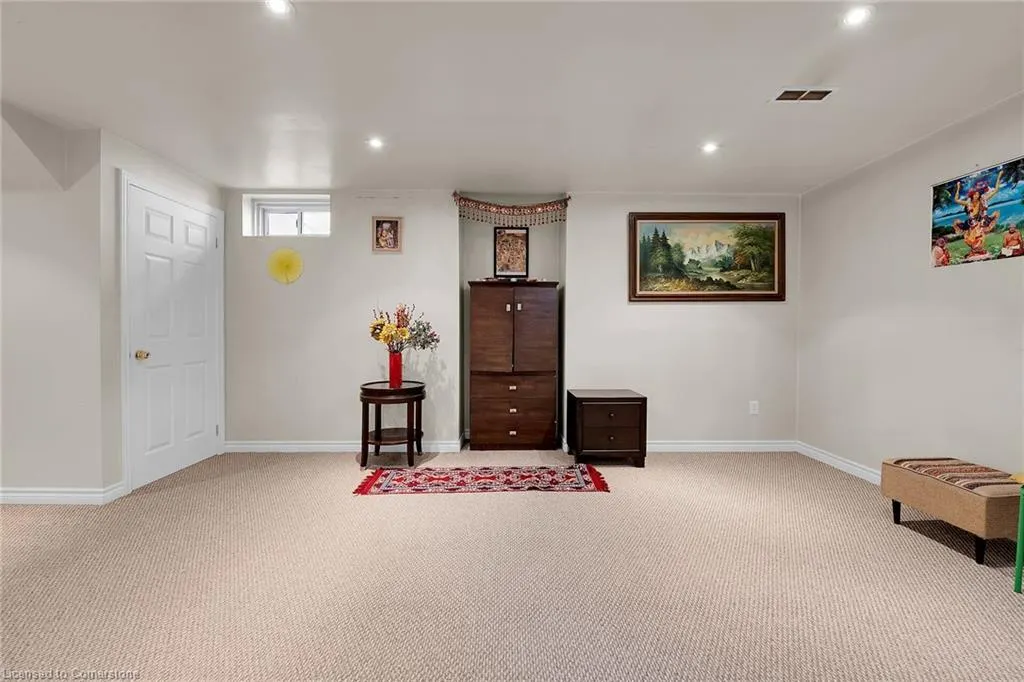 4 Spartan Court