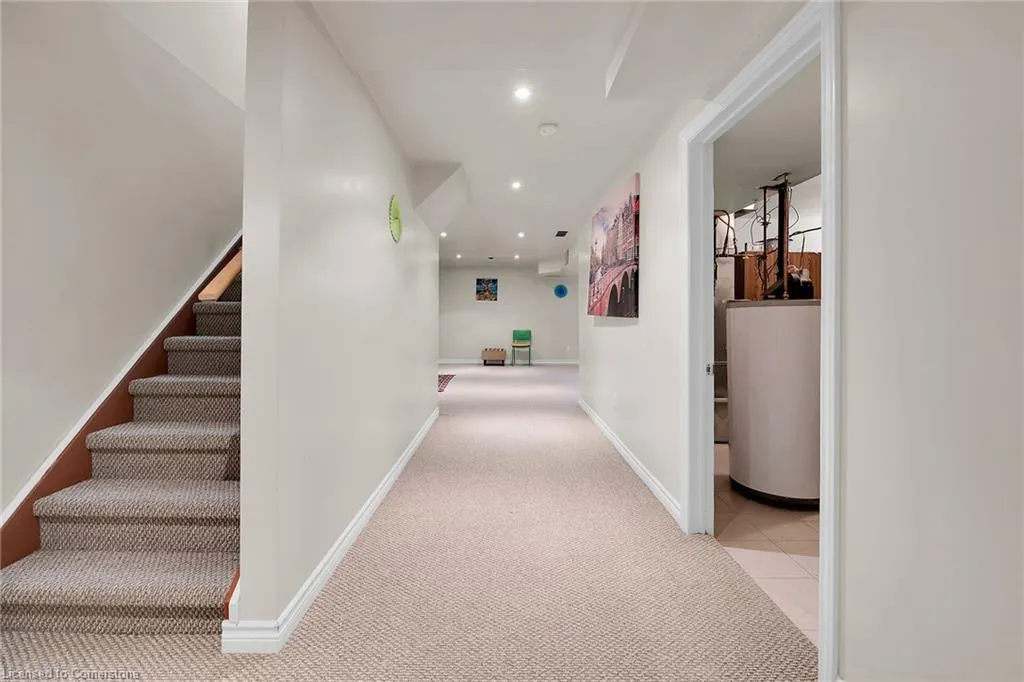 4 Spartan Court