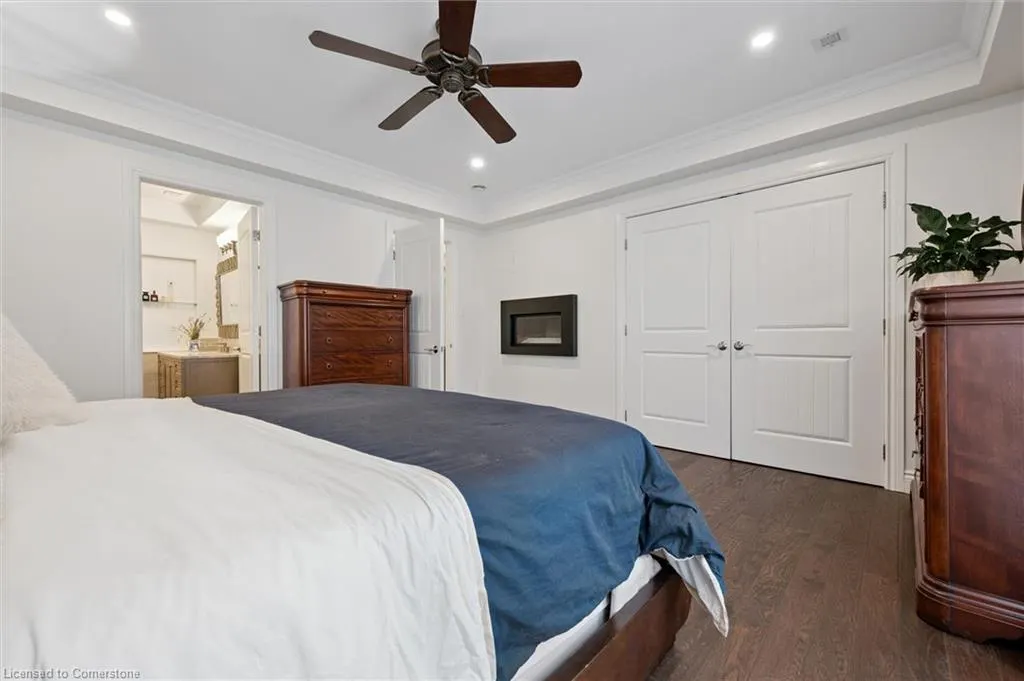 882-888 Fairway Road N